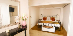Donna Rosa - Main Avenue Taormina